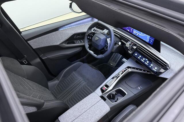 Peugeot 5008 e-5008 GT Long Range 97 kWh 7p Comfort Seat Pack l Schuif-Kanteldak l 360 Vision & Drive Assist Plus Pack l Warmtepomp l Wireless Apple Carplay & Android Auto l DAB l Bluetooth l Draadloze Telefoonlader l LED l 20'' LMV
