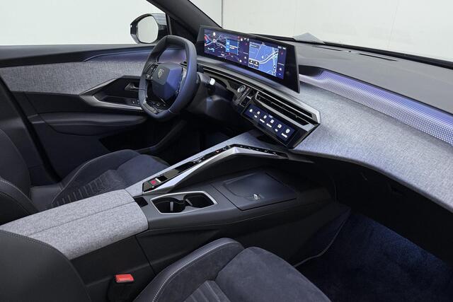 Peugeot 5008 e-5008 GT Long Range 97 kWh 7p Comfort Seat Pack l Schuif-Kanteldak l 360 Vision & Drive Assist Plus Pack l Warmtepomp l Wireless Apple Carplay & Android Auto l DAB l Bluetooth l Draadloze Telefoonlader l LED l 20'' LMV