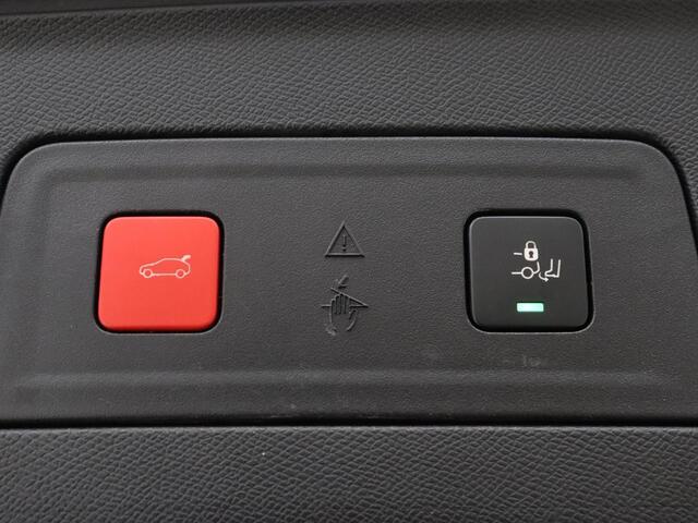 Peugeot 508 1.6 HYbrid GT Line | Trekhaak | Adaptive cruise | FOCAL Sound | Camera | Carplay | Half leder | Keyless | Full LED | Navigatie | Parkeerhulp | Climate control | PHEV | Plug In