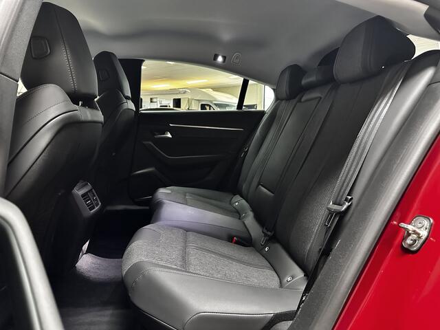 Peugeot 508 1.6 HYbrid Allure Pack Business /AUTOMAAT! /LED Koplampen /Camera /Apple + Android /DAB+! /Dodehoek Detec. /Grootlichtass. /Lane Assist /Adaptief Cruise /Bluetooth /17"LMV /Extra getint glas.