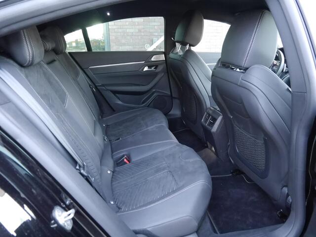Peugeot 508 1.6 HYbrid 225 GT | elektrisch bedienbare achterklep | Focal audio | Draadloze telefoonoplader | Stoelverwarming | Matrix led koplampen | Keyless entry en start | Camera rondom