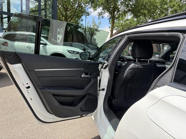Peugeot 508 1.6 HYbrid GT VAN: 26.900,- VOOR 23.877,- UW WKVOORDEEL: 3.023,- | PHEV| AFNEEMBARE TREKHAAK| PANO| ELEKTRISCHE ACHTERKLEP| ACHTERUITRIJCAMERA| RIJKLAAR GELEVERD INCL. 12 MND BOVAG GARANTIE| DODE HOEK SENSOR|