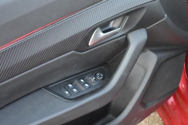 Peugeot 508 1.6 PHEV / ADAP.CRUISE / STOEL.VERW. / P.CAM / CARPLAY