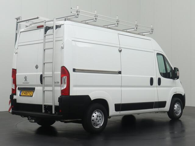 Peugeot BOXER 2.0BlueHDI 130PK L2H2 Premium | Glasresteel | Trekhaak | Navigatie | 3-Persoons | Airco | Cruise | Betimmering