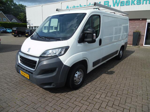 Peugeot BOXER 330 2.0 BlueHDI L2H1 Pro 3 zitter
