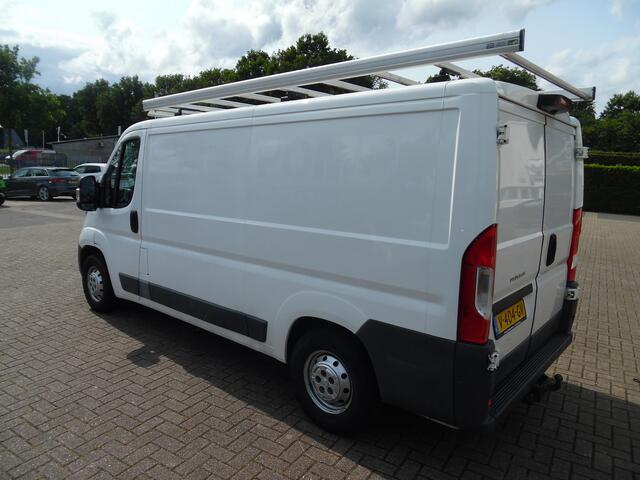 Peugeot BOXER 330 2.0 BlueHDI L2H1 Pro 3 zitter