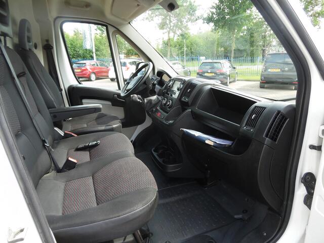 Peugeot BOXER 330 2.0 BlueHDI L2H1 Pro 3 zitter
