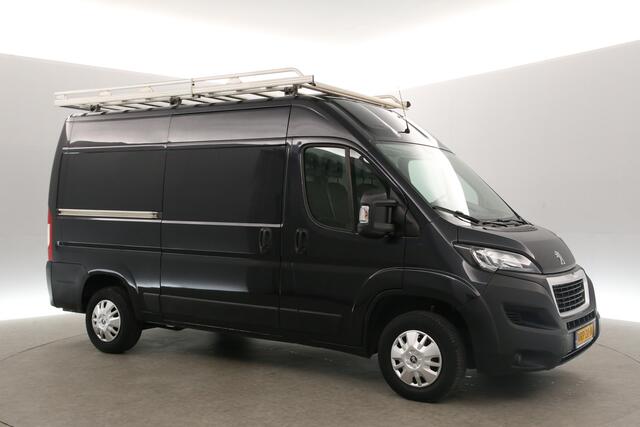 Peugeot BOXER 335 2.0 BlueHDI L2H2 164PK Airco Camera Cruise Trekhaak Navigatie PDC 3 Persoons LED Imperiaal