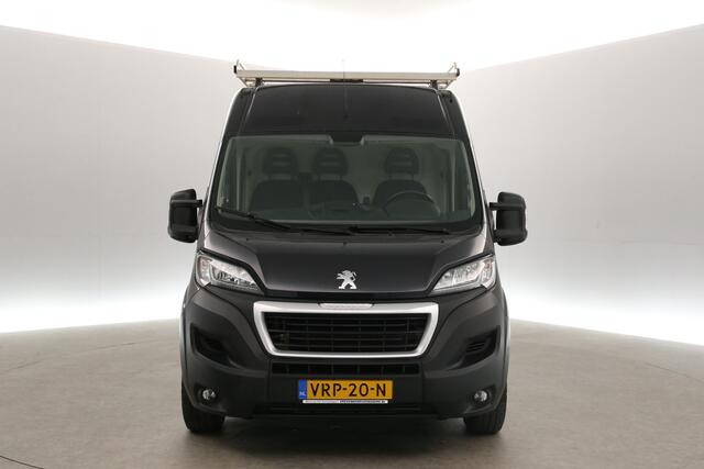 Peugeot BOXER 335 2.0 BlueHDI L2H2 164PK Airco Camera Cruise Trekhaak Navigatie PDC 3 Persoons LED Imperiaal
