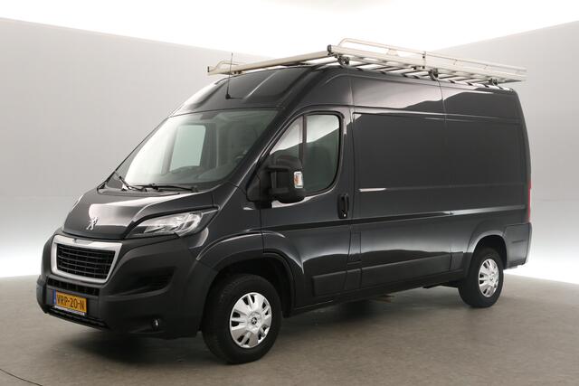 Peugeot BOXER 335 2.0 BlueHDI L2H2 164PK Airco Camera Cruise Trekhaak Navigatie PDC 3 Persoons LED Imperiaal