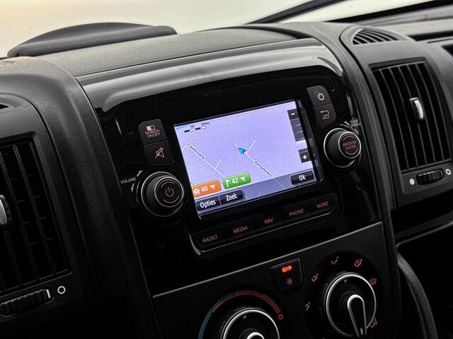 Peugeot BOXER 330 2.2 BlueHDi 120 L1H1 Premium Navigatie Achteruitrijcamera Betimmering Cruise Control