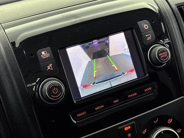 Peugeot BOXER 330 2.2 BlueHDi 120 L1H1 Premium Navigatie Achteruitrijcamera Betimmering Cruise Control