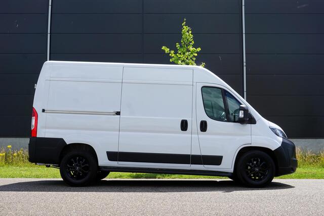 Peugeot BOXER 2.2 BlueHDi 180 S&S L2H2 3.5t Automaat |Topstaat |Cruise |Climate |Camera |Groot scherm |Digitaal dashboard |Trekhaak |180 pk |1e eigenaar |3500 KG