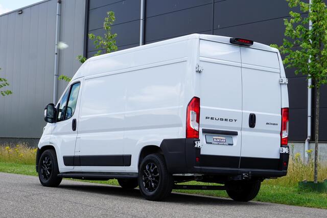 Peugeot BOXER 2.2 BlueHDi 180 S&S L2H2 3.5t Automaat |Topstaat |Cruise |Climate |Camera |Groot scherm |Digitaal dashboard |Trekhaak |180 pk |1e eigenaar |3500 KG