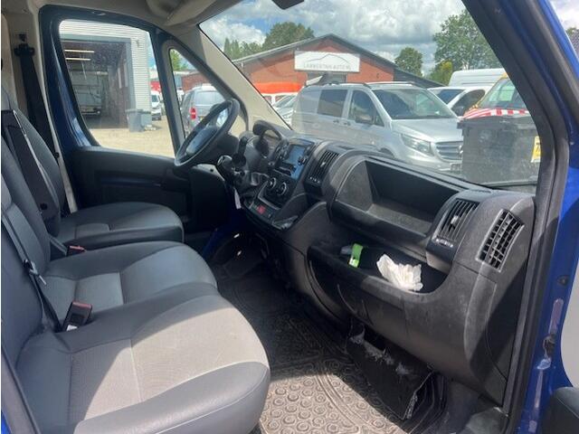 Peugeot BOXER 330 2.2 BlueHDi 120 L2H2 Premium AIRCO KLIMA EURO6
