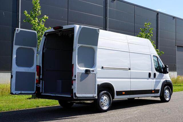 Peugeot BOXER 2.2 BlueHDi 140 L4H3 Zwaar 3.5t |Topstaat |EURO6D |1e eigenaar |Betimmering |Camera |Cruise |Navi |Climate |Lederen stuur |Carplay |Bluetooth |3500 KG |Heavy
