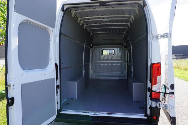 Peugeot BOXER 2.2 BlueHDi 140 L4H3 Zwaar 3.5t |Topstaat |EURO6D |1e eigenaar |Betimmering |Camera |Cruise |Navi |Climate |Lederen stuur |Carplay |Bluetooth |3500 KG |Heavy