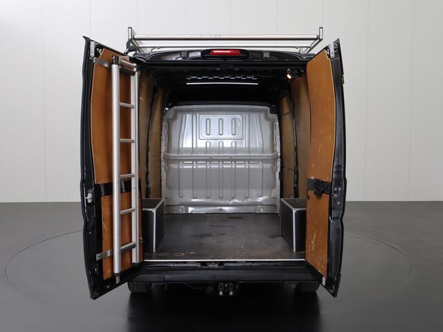 Peugeot BOXER 2.2BlueHDi 120PK L2H2 Premium Full Black Edition | Navigatie | Camera | Airco | Cruise | Imperiaal | Trekhaak