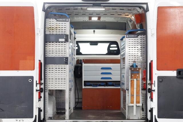 Peugeot BOXER 2.0 BlueHDI 130pk E6 L1H2 Premium Airco/Camera/Inrichting 06-2018