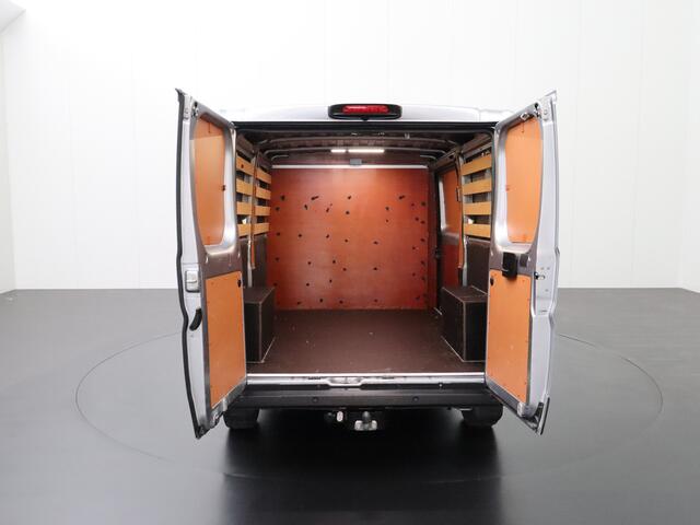 Peugeot BOXER 2.2BlueHDi 165PK L2H1 Zwaar | Leder | 3000Kg Trekhaak | Navigatie | Camera | Betimmering | Airco | Cruise