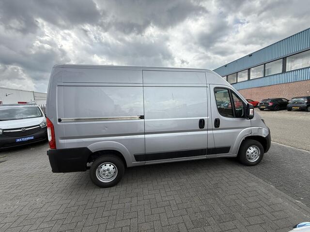 Peugeot BOXER 335 2.2 BlueHDi 165 L2H2 Pro