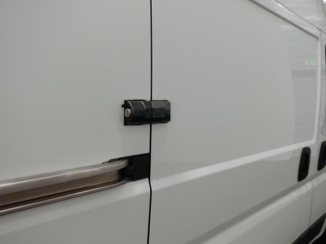Peugeot BOXER 330 2.2 BlueHDi 120 L2H2 Pro