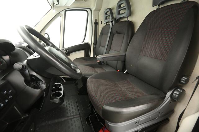 Peugeot BOXER 335 2.0 BlueHDI L3H2 | MARGE! | | Airco | Cruise | 3 Persoons | Trekhaak | Imperiaal | PDC