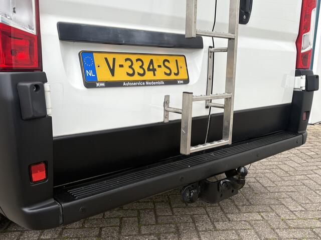 Peugeot BOXER 330 2.0 111Pk BlueHDI L2H1 Premium / Cruise / Airco / IMPERIAAL / Trekhaak / Apk t/m 28-09-2026