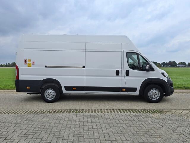 Peugeot BOXER 435 2.2 BlueHDi L4 H3 - 165 Pk - Euro 6 - Airco - ParkeerCamera - Laadklep