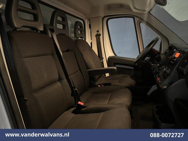 Peugeot BOXER 2.2 BlueHDi 141pk Bakwagen Laadklep Euro6 Airco | Cruisecontrol | Bijrijdersbank 955kg laadvermogen