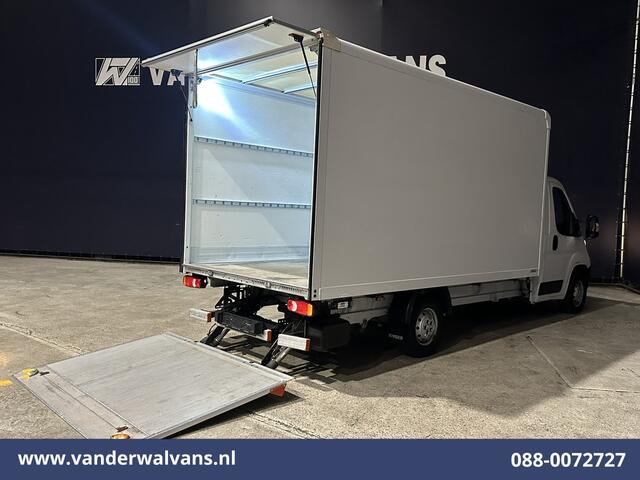 Peugeot BOXER 2.2 BlueHDi 141pk Bakwagen Laadklep Euro6 Airco | Cruisecontrol | 985kg laadvermogen Bijrijdersbank
