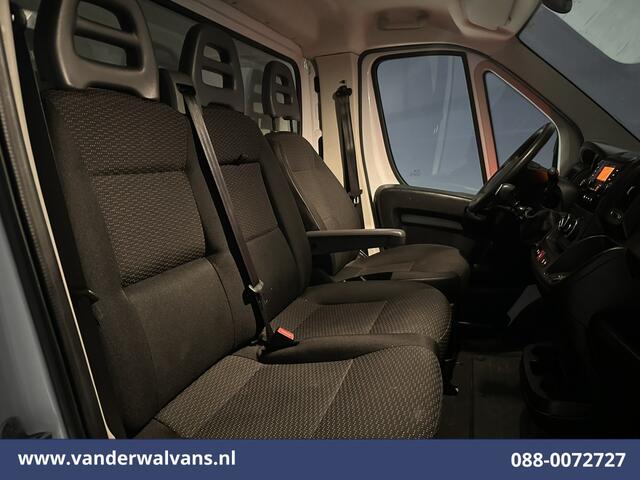 Peugeot BOXER 2.2 BlueHDi 141pk Bakwagen Laadklep Euro6 Airco | 955kg laadvermogen | Cruisecontrol Bijrijdersbank