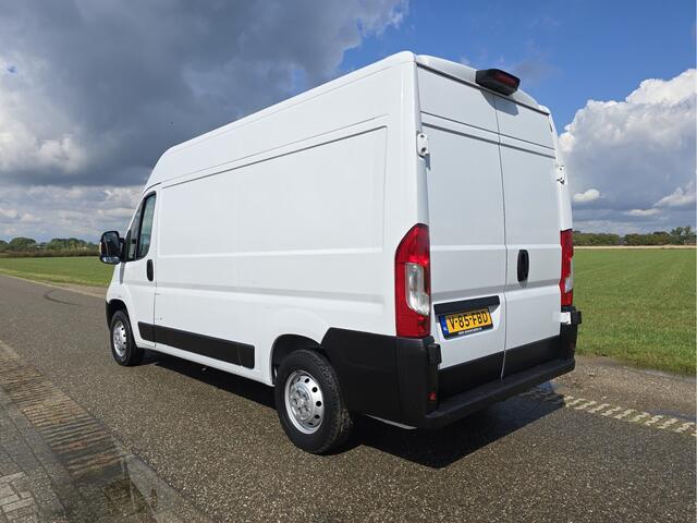 Peugeot BOXER 330 2.2 BlueHDi L2 H2 - 120 Pk - Euro 6 - Navi - ParkeerCamera - Airco - Cruise Control