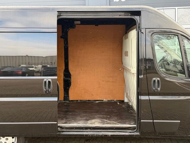 Peugeot BOXER 2.2 BlueHDI 140PK L2H2 PREMIUM / Navi / Trekhaak 2500kg / Climate Control