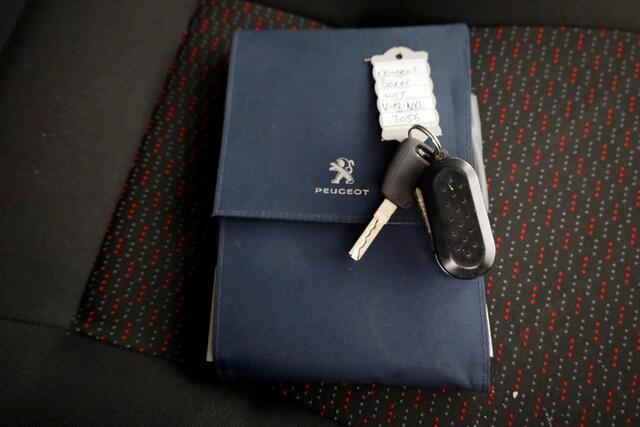 Peugeot BOXER 2.2 BlueHDi 140pk L2H2 Airco/Imperiaal 10-2020