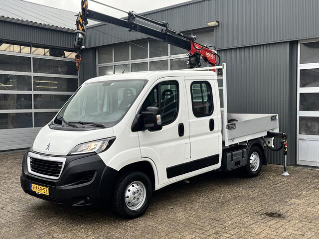 Peugeot BOXER 335 2.0 BlueHDI L2 Euro 6 Fassi laadkraan Airco Trekhaak 2500kg trekgewicht Kastinrichting 3-Persoons P-up Pick-up Open laadbak