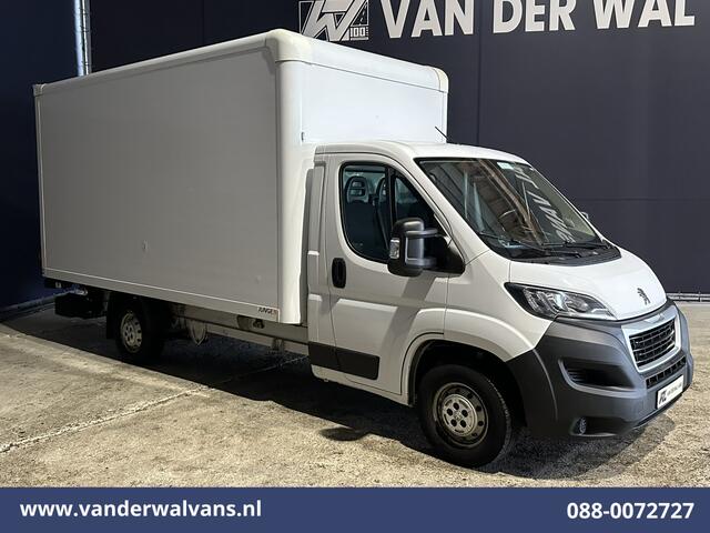 Peugeot BOXER 2.2 BlueHDi 141pk Bakwagen Laadklep Euro6 Airco | Cruisecontrol | 985kg laadvermogen Bijrijdersbank