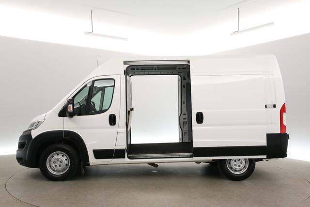 Peugeot BOXER 2.2 BlueHDi 165PK L2H2 | 3000KG Trekgew. | Airco | Cruise | Camera | Navi | Trekh. | 2xSchuifdeur