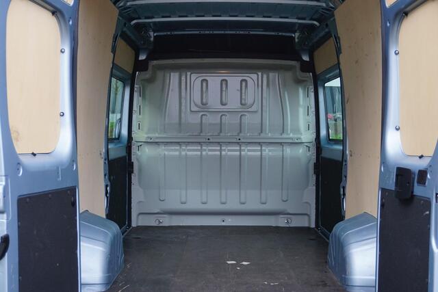 Peugeot BOXER 2.2 BlueHDi 165 L2H2 Zwaar 3.5t |2 stoelen |2 schuifdeuren |2 airbags |Metallic |Topstaat |Camera |Cruise |Navi |Clima |Carplay |Betimmering |165 pk