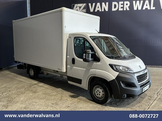 Peugeot BOXER 2.2 BlueHDi 141pk Bakwagen Laadklep Euro6 Airco | Cruisecontrol | 995kg laadvermogen Bijrijdersbank