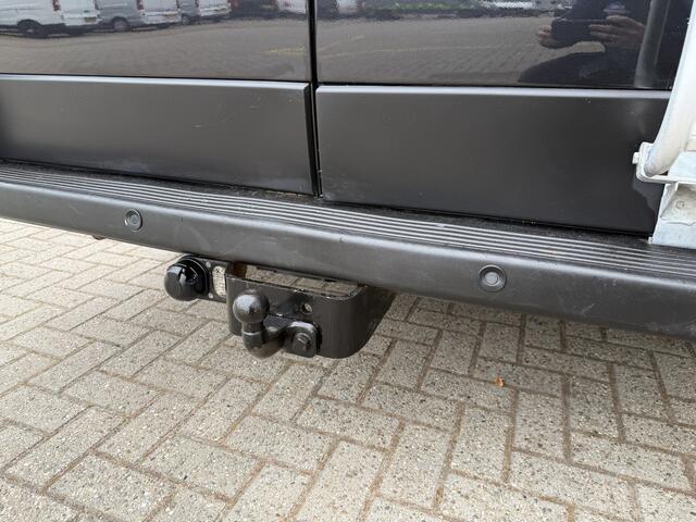 Peugeot BOXER 335 2.2 BlueHDi 165pk L3H2 Premium / vaste prijs rijklaar ¤ 15.950 ex btw / lease vanaf ¤ 269 / bpm vrij / euro 6 / airco / cruise / trekhaak / camera / imperial