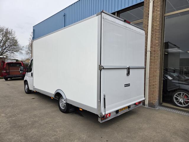 Peugeot BOXER 2.2 BlueHDi 140 PK Lowliner Laadklep / Oprijklep Lage instap Airco Cruisecontrol