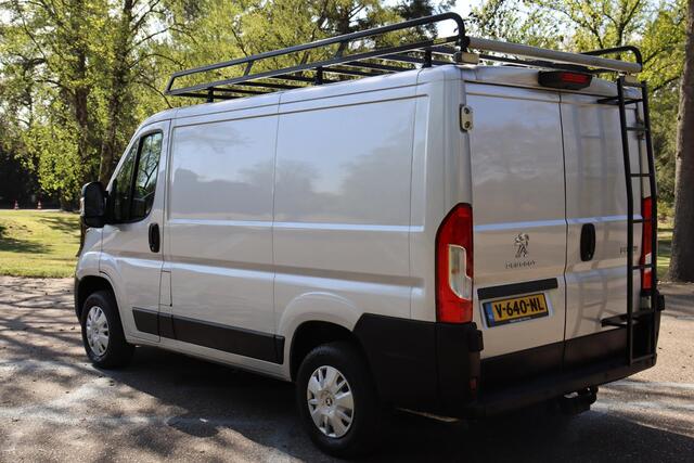 Peugeot BOXER 330 2.0 BlueHDI L1H1 Premium Pack 2018 | Airco | Navigatie | Trekhaak | Cruise Control | Achteruitrij Camera | Clima | Boekjes | Nationale Autopas