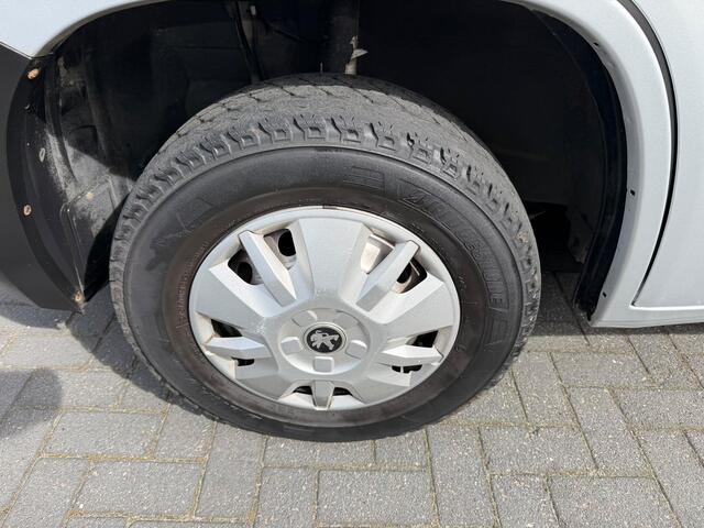 Peugeot BOXER 335 2.0 BlueHDI L2H2 Pro MARGE, airco, cruise, camera, trekhaak, led