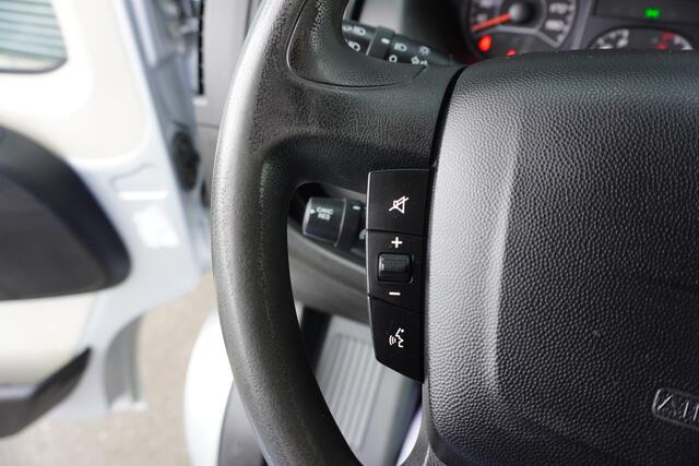 Peugeot BOXER 164pk L3H2 Airco Navigatie Cruise control Trekhaak Euro6 Parkeersensoren