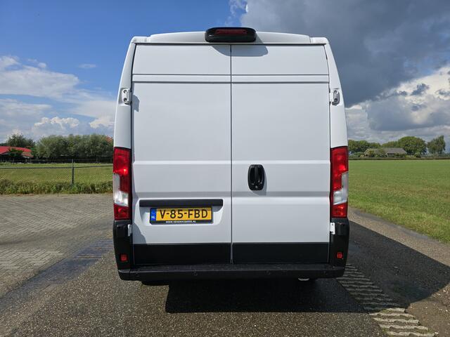 Peugeot BOXER 330 2.2 BlueHDi L2 H2 - 120 Pk - Euro 6 - Navi - ParkeerCamera - Airco - Cruise Control