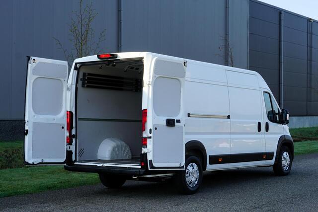 Peugeot BOXER 435 2.2 BlueHDi 165 L4H2 Zwaar Premium in Topstaat |Betimmering |Camera |Airco |Parkeersensoren |Bluetooth media en telefonie |1e eigenaar |EURO6D |165 pk |BPM vrij!