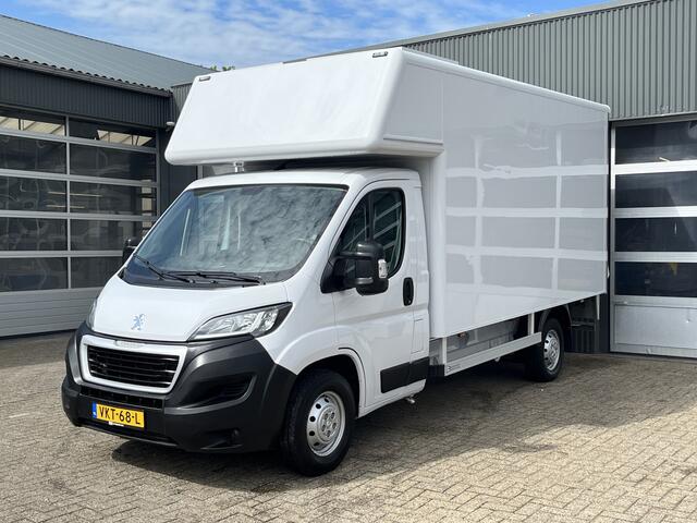Peugeot BOXER 435 2.2 BlueHDi Bakwagen 750kg laadklep zijdeur Airco Telefoonverbinding Bluetooth bakwagen verhuiswagen Meubelbak euro 6
