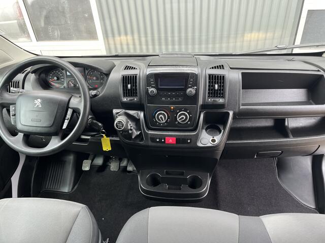 Peugeot BOXER 435 2.2 BlueHDi Bakwagen 750kg laadklep zijdeur Airco Telefoonverbinding Bluetooth bakwagen verhuiswagen Meubelbak euro 6