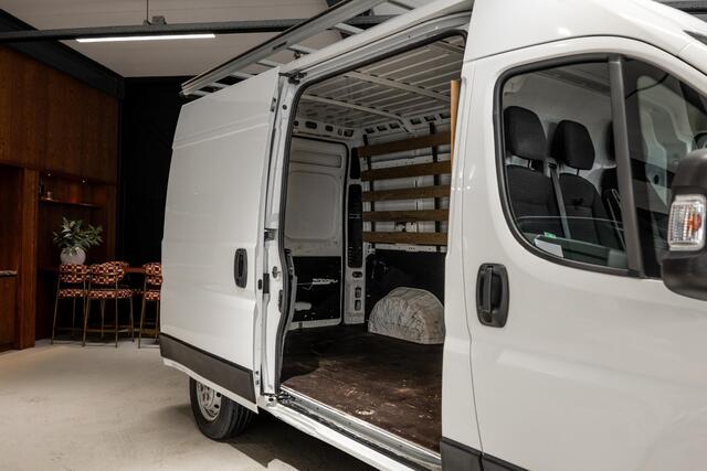 Peugeot BOXER 333 2.2 BlueHDi 140 L2H2 Asphalt Airco